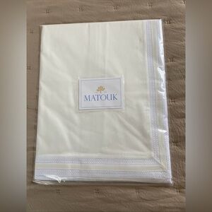 Matouk Grace Euro Sham 615 TC Cotton Sateen Bone 27"x27" MSRP $423 NWT